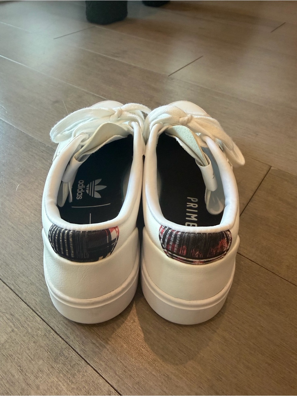 Adidas Originals White Sneakers with Plaid Detail on Back - Picture 3 of 5